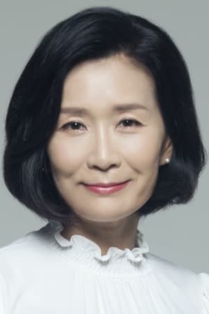 李彩允